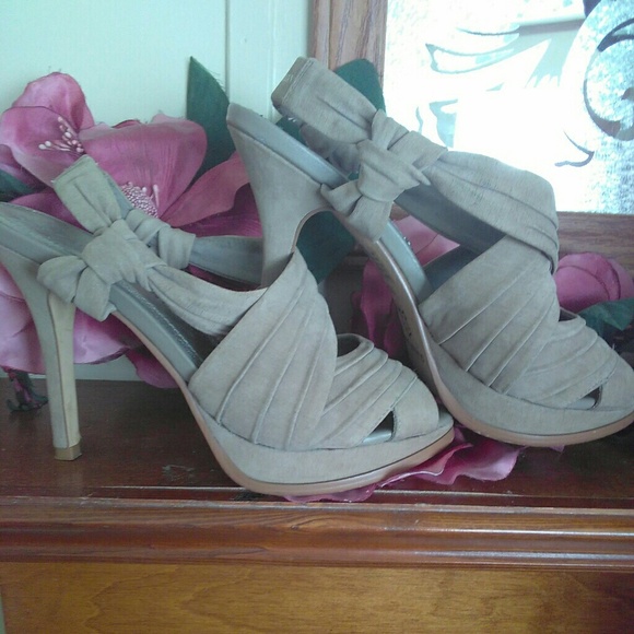 Gianni Bini Shoes - Gianni Bini Suede Leather Criss Cross open toe